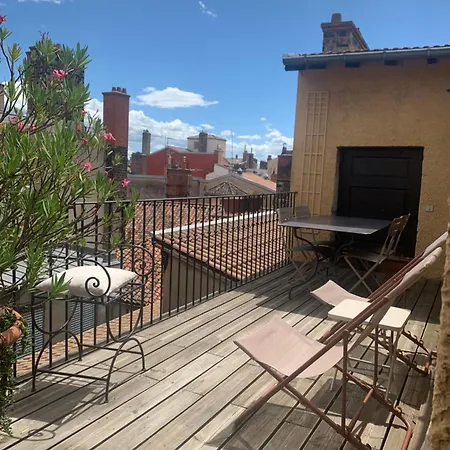 Vieux Terrasse